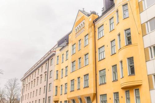 Downtown Light-Filled Retreat in Ullanlinna