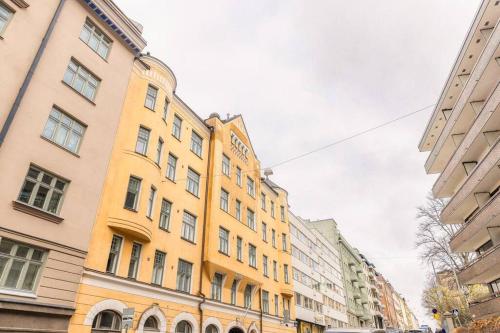 Downtown Light-Filled Retreat in Ullanlinna