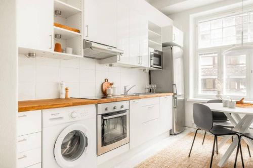 Downtown Light-Filled Retreat in Ullanlinna