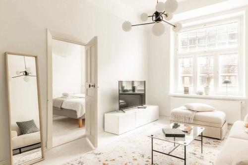 Downtown Light-Filled Retreat in Ullanlinna