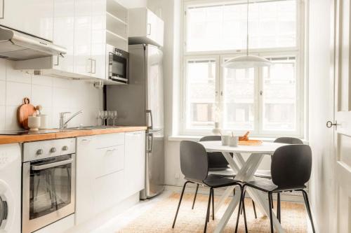 Downtown Light-Filled Retreat in Ullanlinna