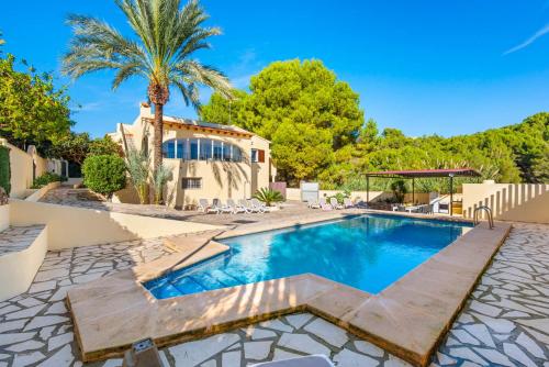 Úszómedence, Villa Enzo - PlusHolidays in La Sabatera