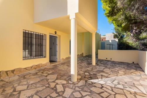 Villa Enzo - PlusHolidays in La Sabatera