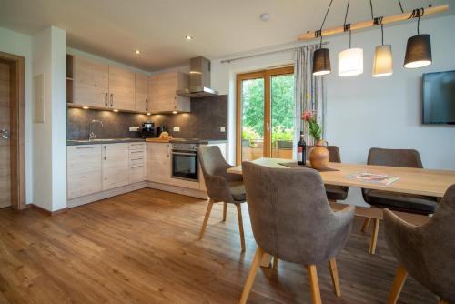 Kitchen, Panoramablick Heimen in Hopferau