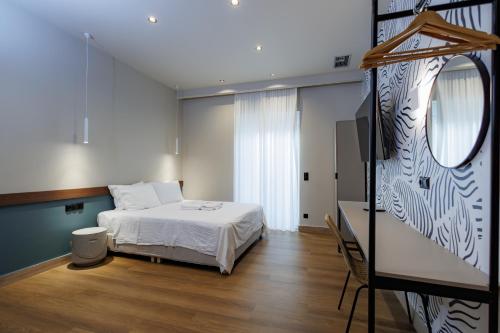 Suite with Balcony image 10