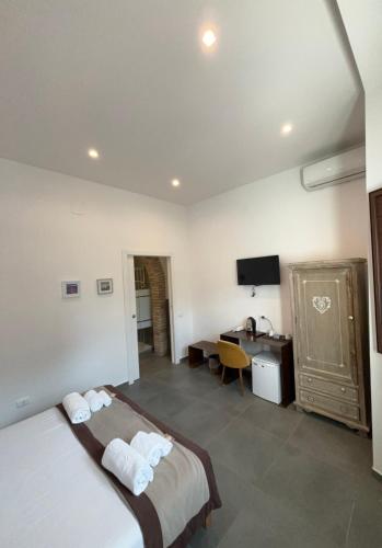 Double Room - Disability Access image 6