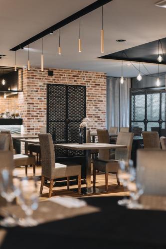 Étterem, Dwor Kolesin near Zielona Góra-Babimost repülőtér