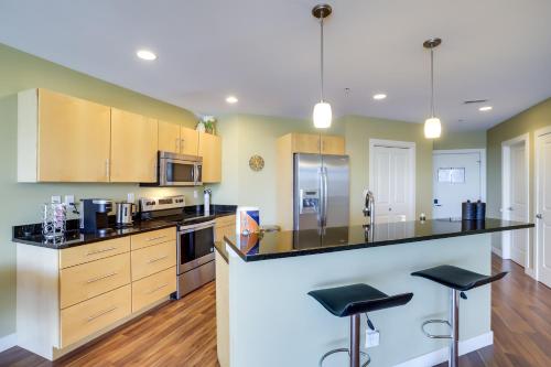 St Joseph Condo Less Than 1 Mi to Beach and Downtown!