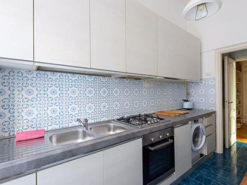 Giulia Luxury Two Bedroom Apartment, Rome (photo 10)