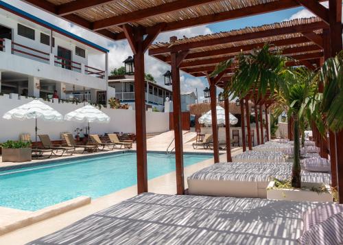 Swimmingpool, Parguera Plaza Hotel - Adults Only in La Parguera