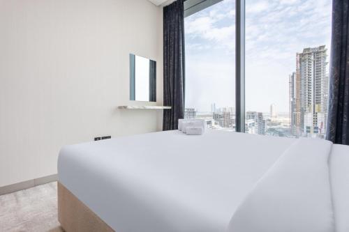STAY BY LATINEM Luxury 2BR Holiday Home W1504 near Burj Khalifa, Dubái (foto 9)