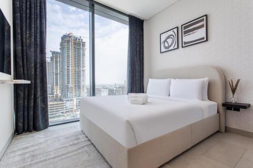 STAY BY LATINEM Luxury 2BR Holiday Home W1504 near Burj Khalifa, Dubái (foto 8)