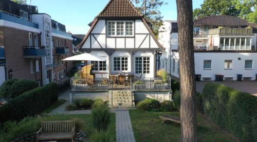 Ferienhaus-Strandallee95-direkt-am-Strand
