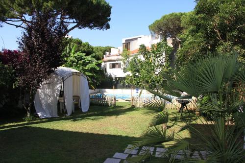White House Cascais Bed & Breakfast