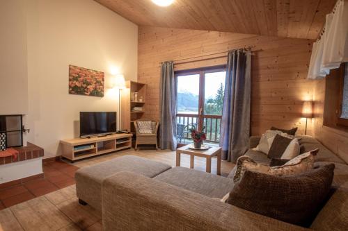 Shared lounge/TV area, Lake and Mountain View in Erlberg