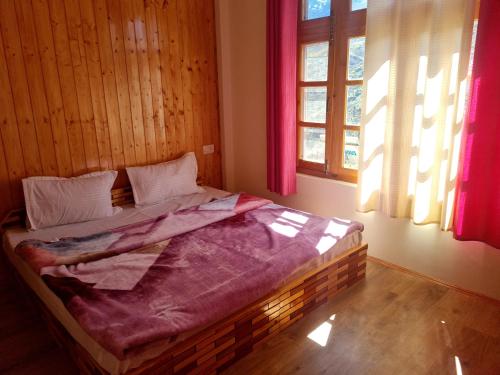 SURAJ HOME STAY KEYLONG