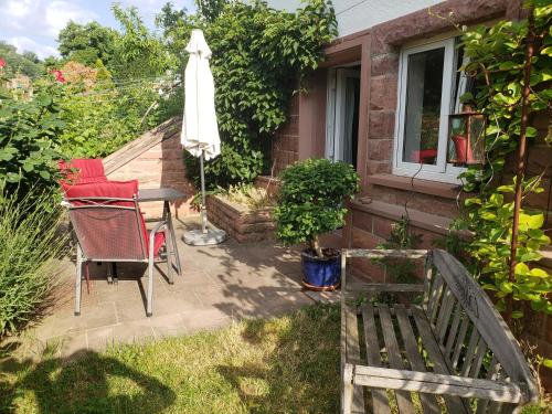 陽台/露台, Panorama-Blick Miltenberg, 3 Pers., zentr., am Main, Terrasse, Bootverleih, P in 米爾滕貝格