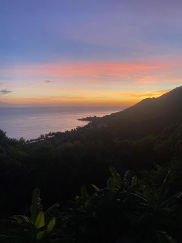 景色, Greenhouse on the Hill, Sea View Studio Apartment in ラボリー