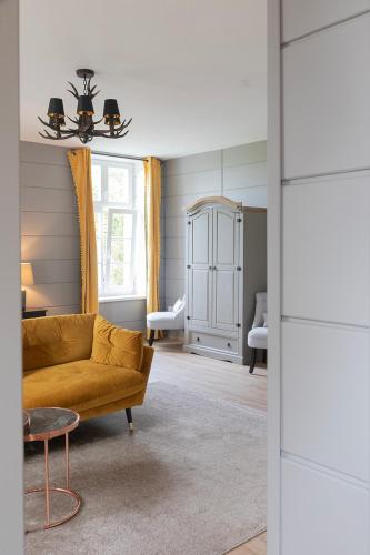 Gutshauszimmer Premium in Neu Gaarz, Deutschland