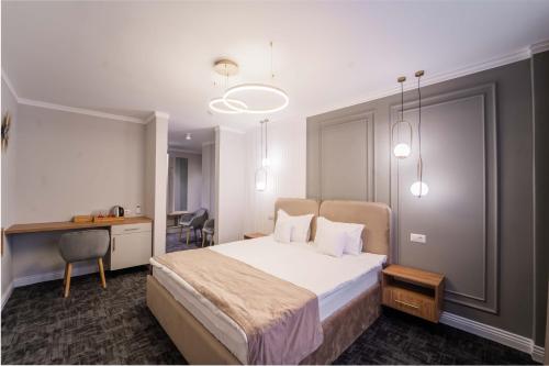 Hotel Zamca Suceava Room Type - Deluxe King Room