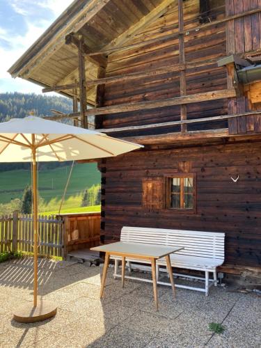 Kastnhäusl Wildschönau - urige Hütte mit Bergblick