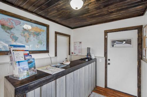 Selkirk Motel - image 4