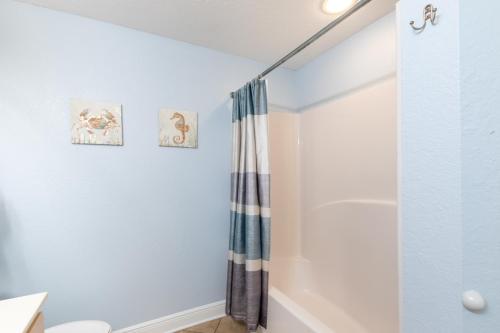 Crystal Shores West Unit 208 - image 2