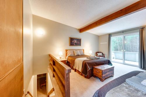 Bartlett Mtn Retreat 1 Mi to Attitash Ski Lifts in บาร์ตเลต (NH)