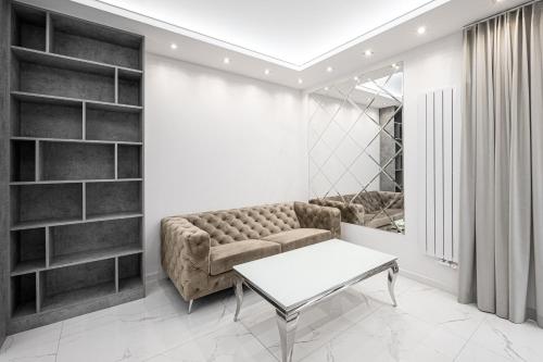 Bielany Luxury Apartment by BookingHost, Varšava