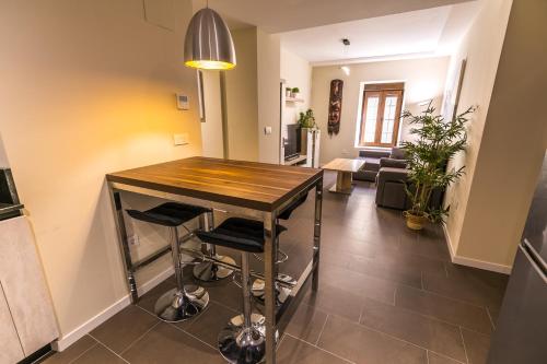 Pilar8 - Apartamento céntrico y moderno con piscina y parking, Jaén (foto 8)
