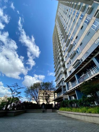 Avida Towers New Manila near Crame, Cubao and Greenhills in San Juan