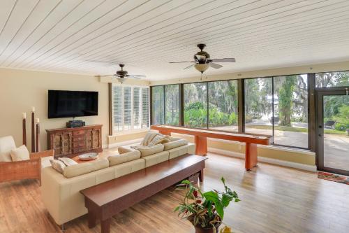 Florida Retreat with Patio, Boat Dock and Shuffleboard in Lake Placid (Florida)