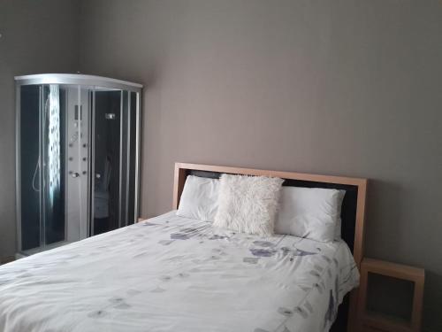 Slumberlake Guest House, Auckland Park