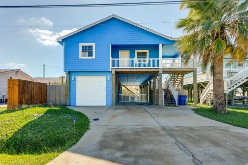 Beach House with Outdoor Shower and Rooftop Deck! - image 3