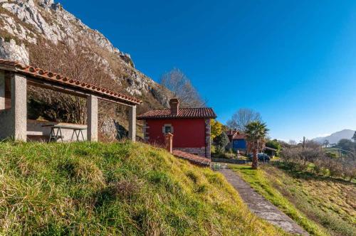 Casa BegoñaSituada en Sardedo Ribadesella