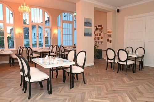 蓋斯特豪斯瓦爾特酒店 (Gastehaus Seewarte) in 弗魯爾蘭德