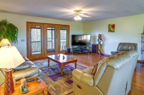 Byrdstown Apartment Less Than 4 Mi to Dale Hollow Lake! in Frogue, USA