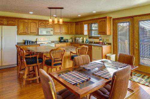 Byrdstown Apartment Less Than 4 Mi to Dale Hollow Lake! in Frogue, USA