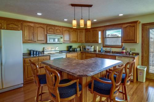 Byrdstown Apartment Less Than 4 Mi to Dale Hollow Lake! in Frogue, USA