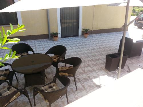 Erkély/terasz, Apartments Intiv in Radići