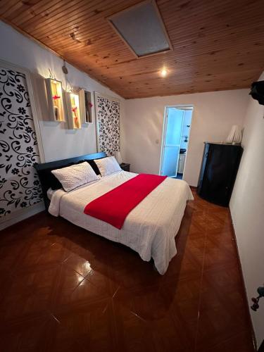 SARY HOUSE by ANNE SPA in El Colegio