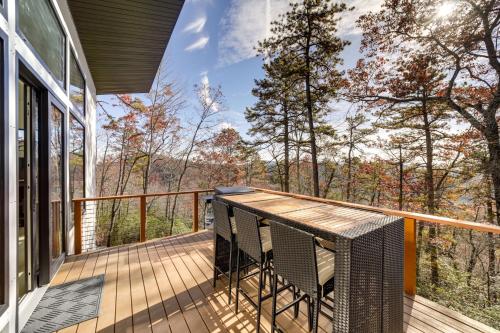 Modern Mountain-View Sanctuary in Pisgah Forest