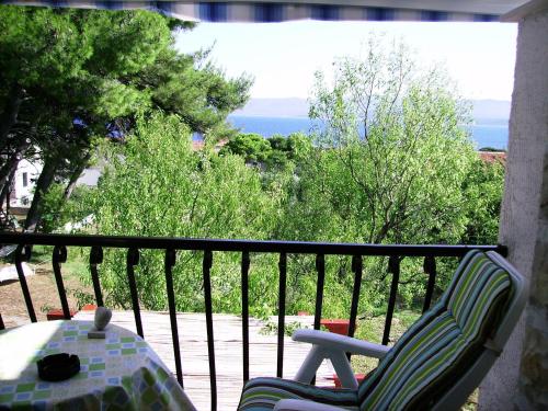  Pine Wood Oasis Apartments in Bol