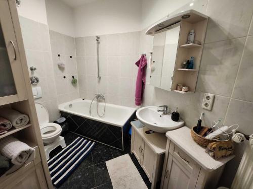 One Private room available in a two room apartment in Tegel, Berlin, Berlin (zdjęcie 8)