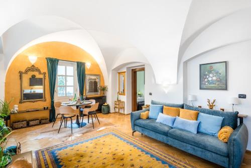 Adam's Apartment - Best Location, Прага (фото 10)