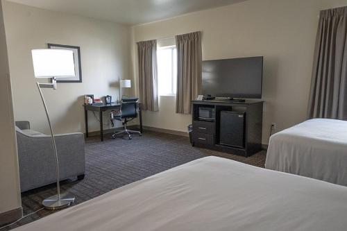 Cobblestone Hotel & Suites-Sheldon