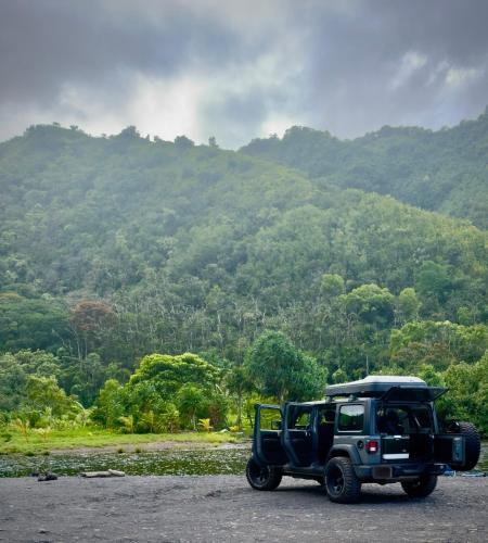 Explore Maui's diverse campgrounds and uncover the island's beauty from fresh perspectives every day as you journey with Aloha Glamp's great jeep equipped with a rooftop tent