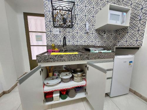 kuhinja, Confortáveis e práticas Kitnets em Belo Horizonte (Confortaveis e praticas Kitnets em Belo Horizonte) in Venda Nova