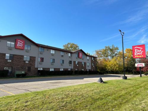 Red Roof Plus Belleville - Hotel