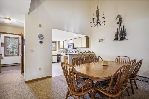 Secluded and Spacious Glazebrook J5 Townhouse Great for families in Killington, USA